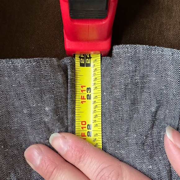 Dalia Collections Gray Midi Skirt Zipper In The Back.Ruffle Edge On Bottom SZ 10 - Picture 8 of 9